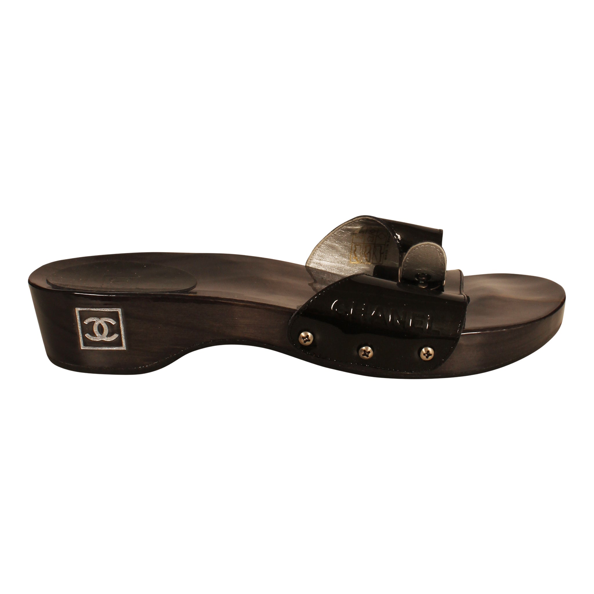 ørn pebermynte Forvent det Chanel Patent Scholl Sandals – The Dresser London